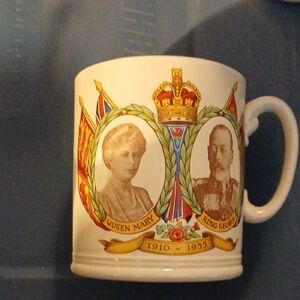 Commemorative 1935 Mug with Royal Portraits Of King George & Mary